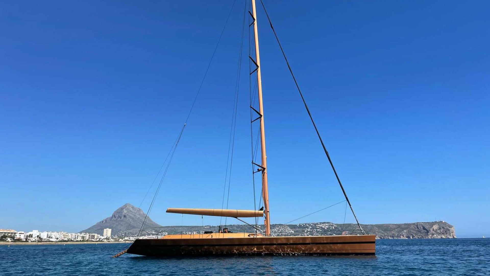 27m Wally sailing yacht Tiketitoo rejoins market